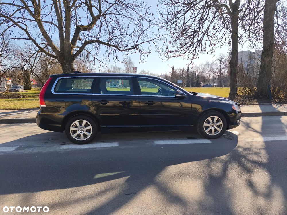 Volvo V70 D3 Momentum - 9