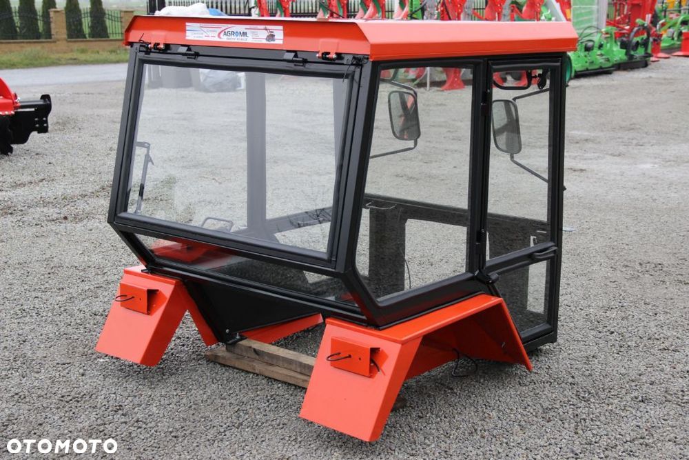 Kabina ciągnikowa do ciągnika T-25 kabiny z błotnikami - 4