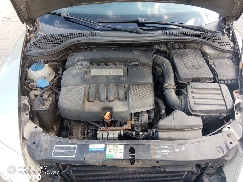 Skoda Octavia 1.6 Combi - 7