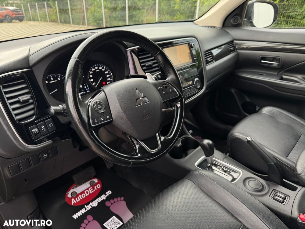 Mitsubishi Outlander - 5