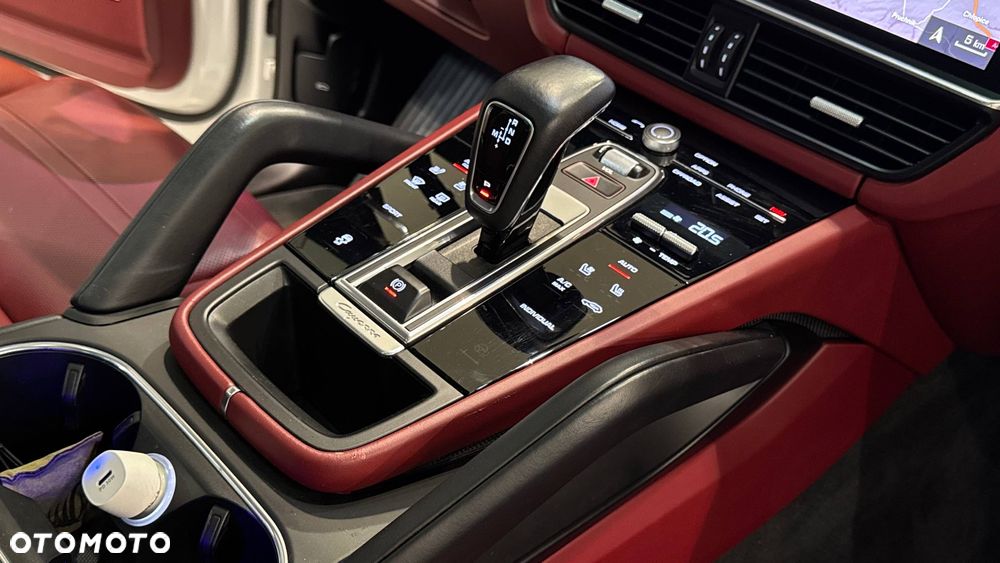 Porsche Cayenne - 37