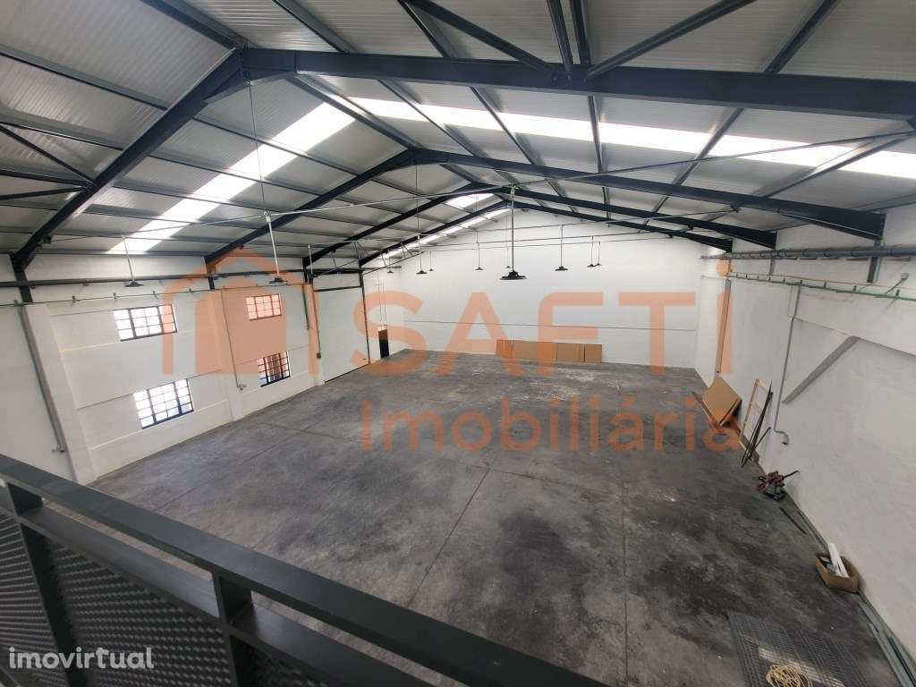 Armazém Centro Logístico Cerâmica Central do Algoz - Grande imagem: 4/19