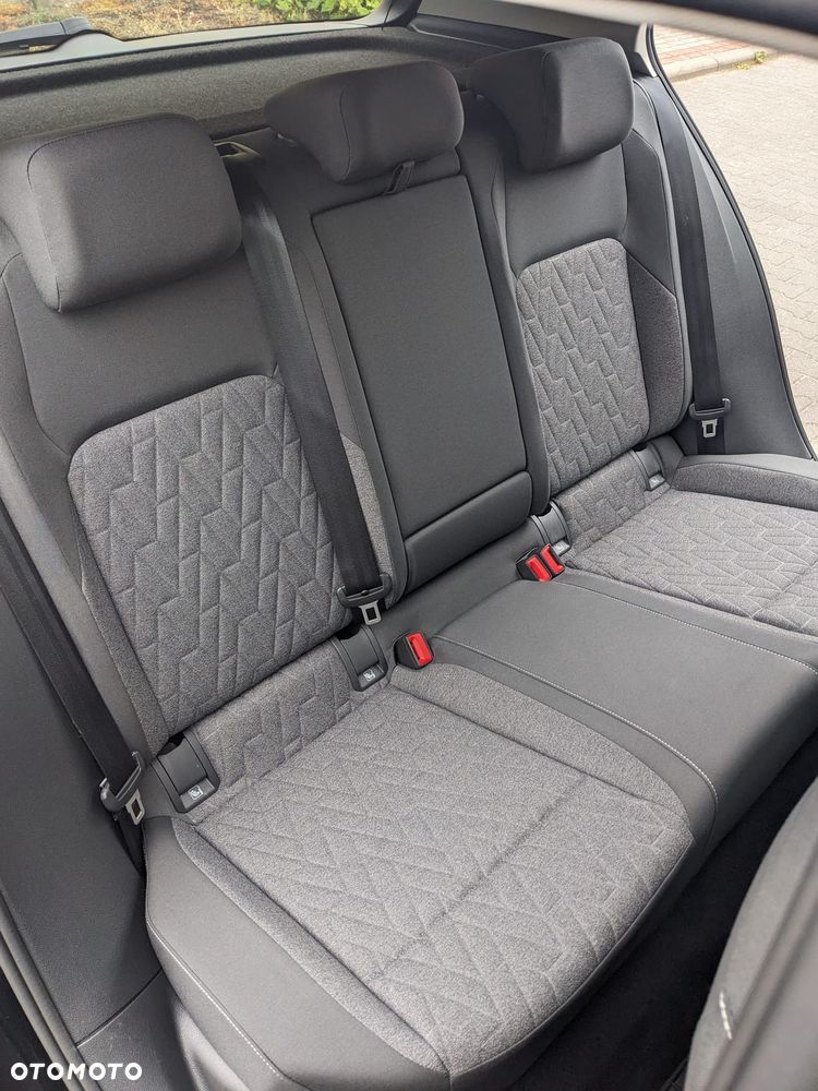 Volkswagen Golf - 16