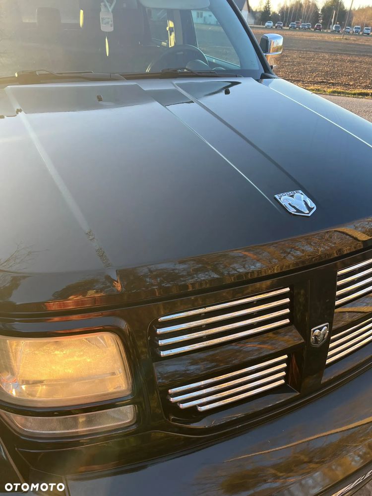 Dodge Nitro 2.8 CRD RT - 9