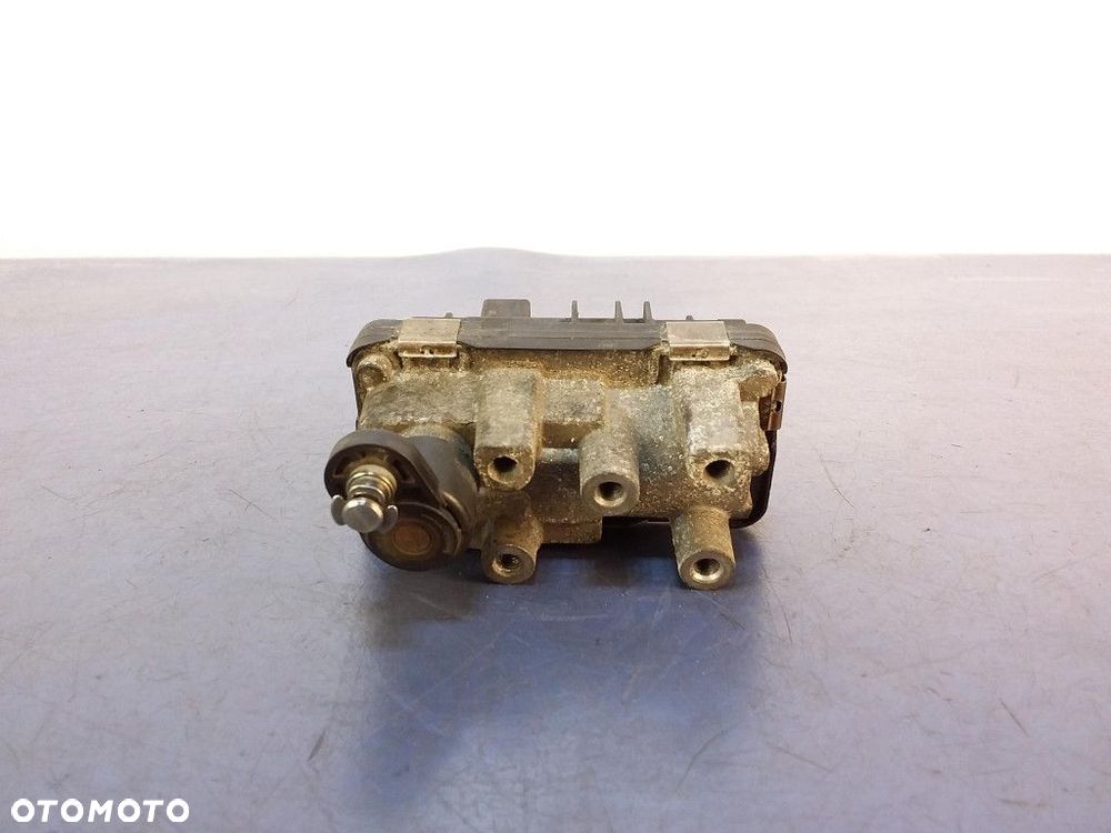 BMW X3 F25 2.0 NASTAWNIK TURBINY 49335-19410 - 2
