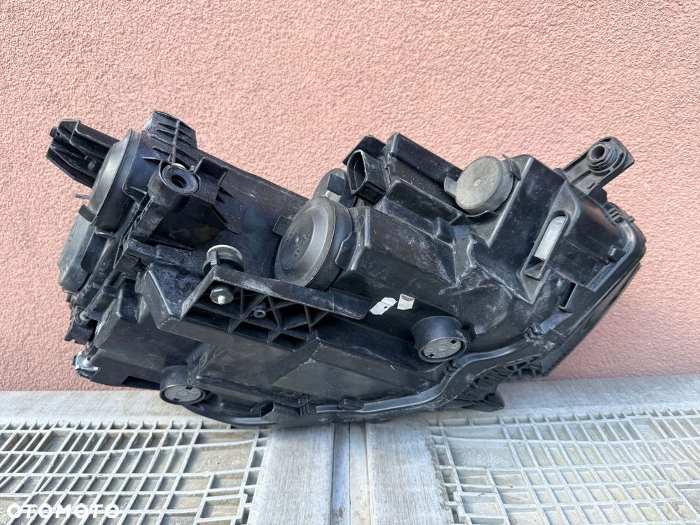 Lampa przednia VW PASSAT B8 ZWYKŁA EUROPA ORYGINALNA VALEO - 3