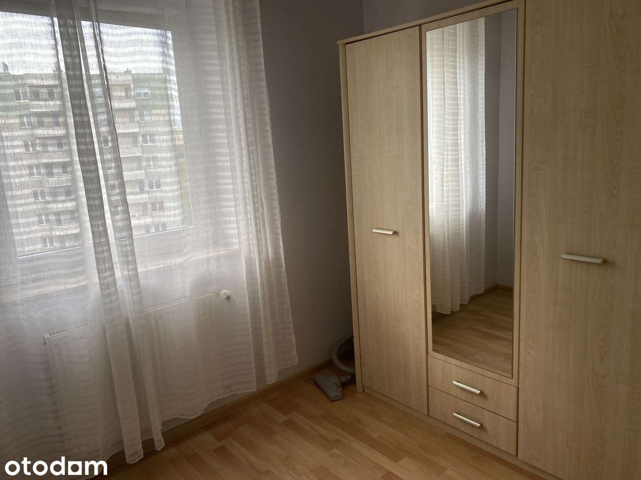 Mieszkanie 2-pokojowe z balkonem na wynajem okazjonalny.