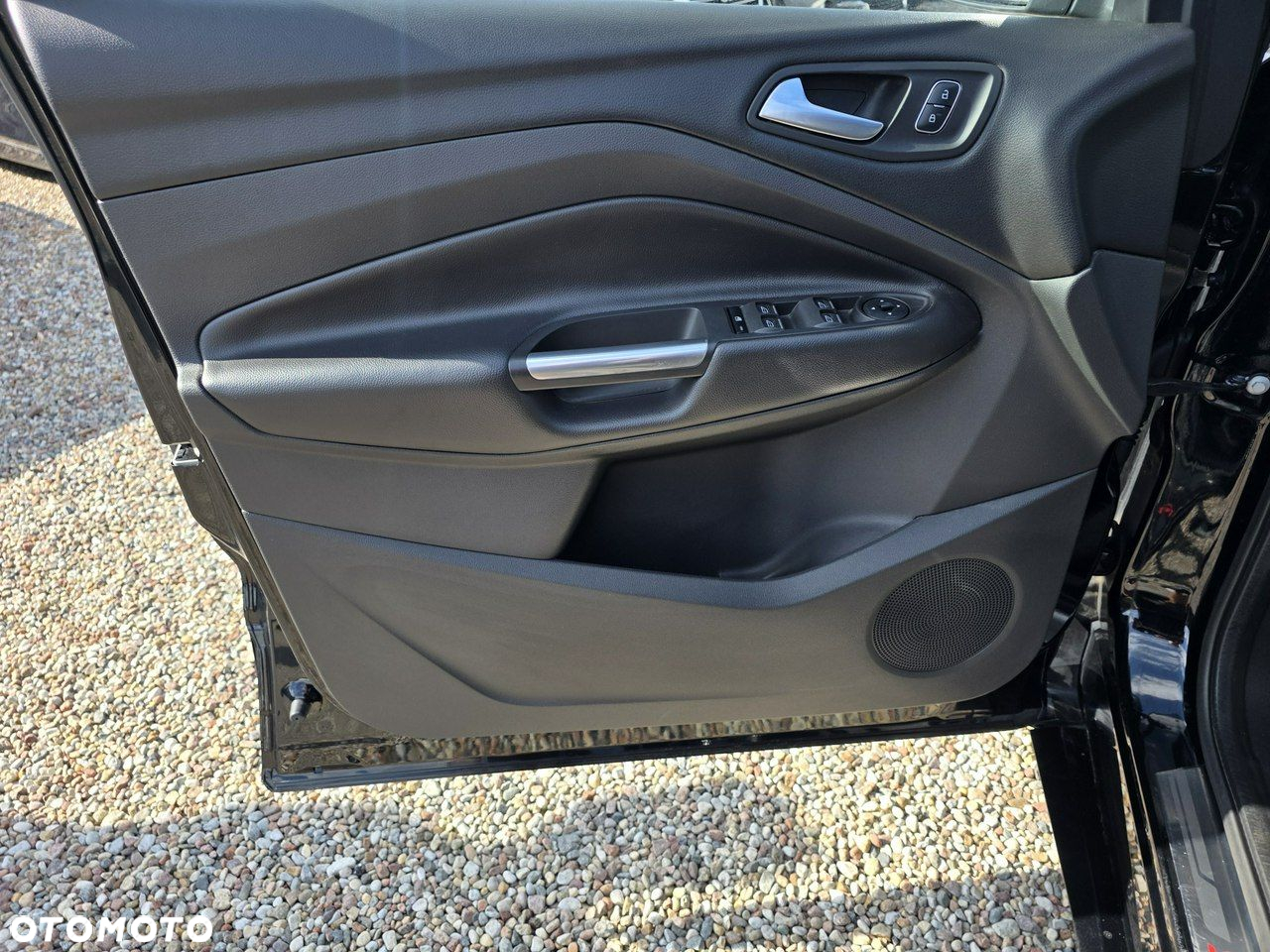 Ford Kuga 1.5 EcoBoost 2x4 ST-Line - 16