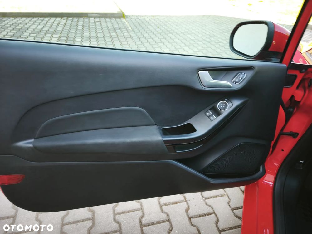 Ford Fiesta 1.1 S&S TREND - 12