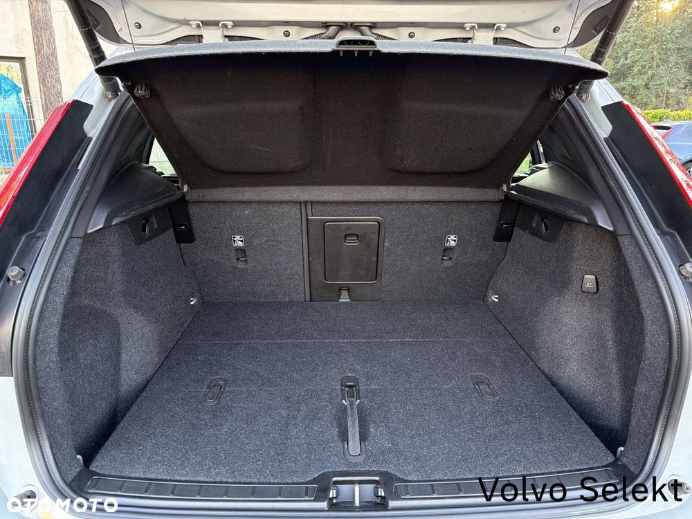 Volvo XC 40 - 28