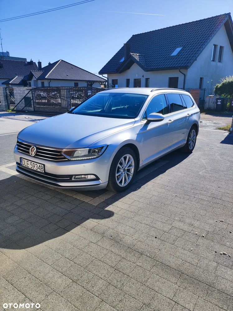 Volkswagen Passat 2.0 TDI SCR Comfortline - 1
