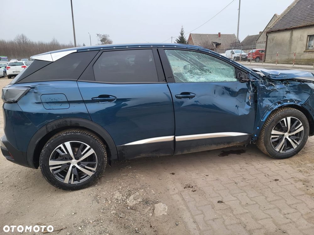 Peugeot 3008 1.2 PureTech mHEV Active Pack S&S e-DCS6 - 17