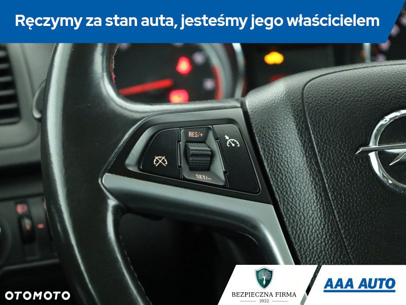 Opel Insignia - 16