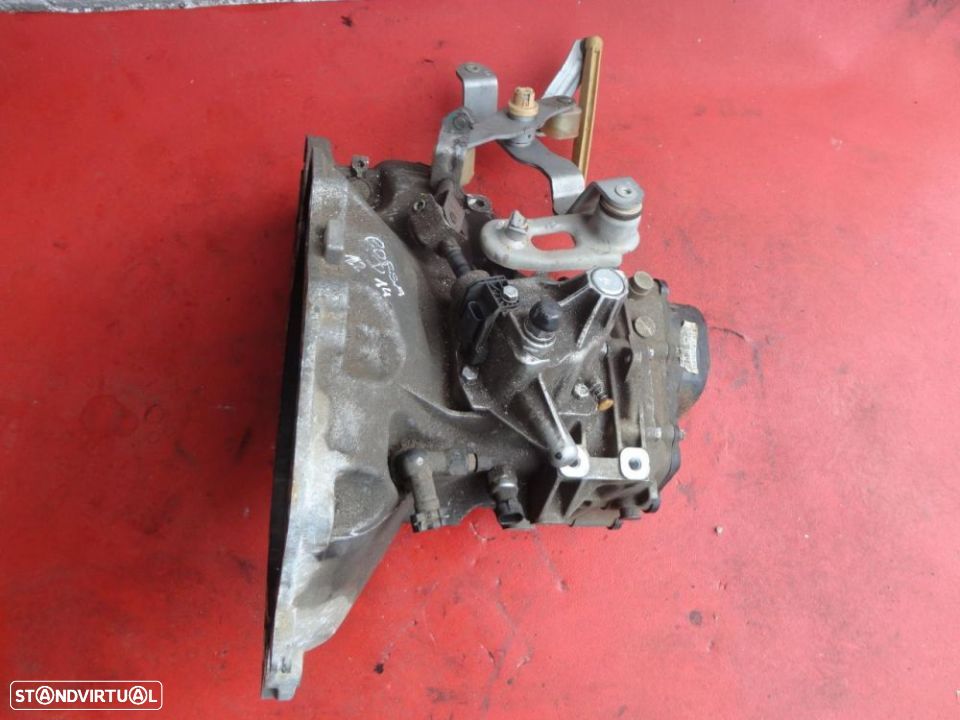 Caixa de velocidades Opel corsa D de 2014 1.2 gasolina - 1