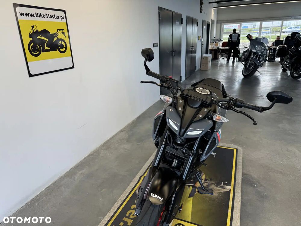 Yamaha MT - 32