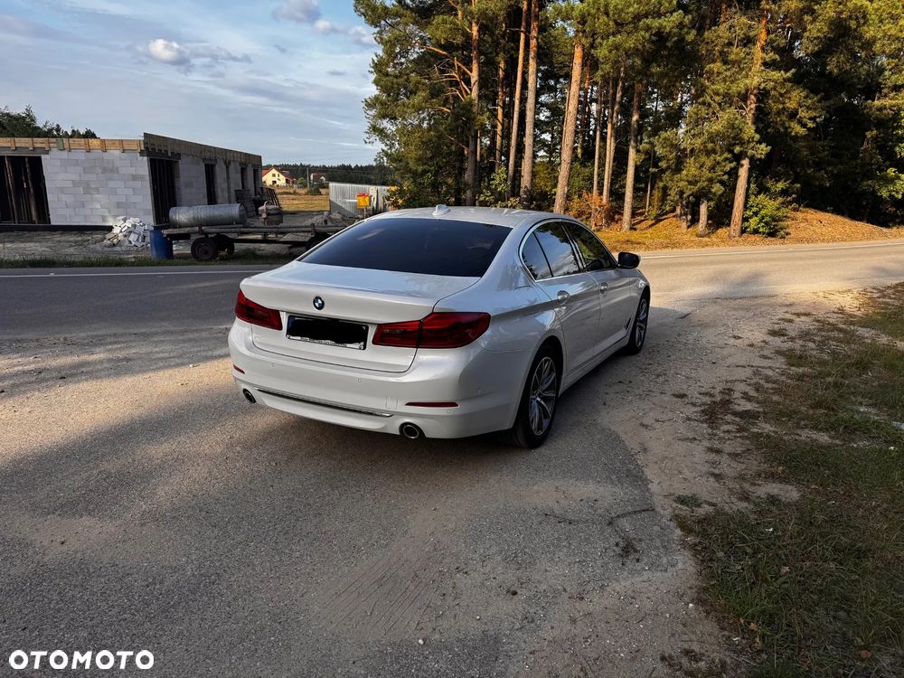BMW Seria 5 520d Luxury Line - 4