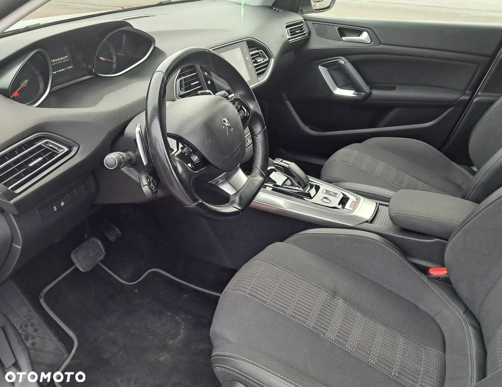 Peugeot 308 BlueHDi FAP 130 EAT8 Stop & Start Allure Pack - 12