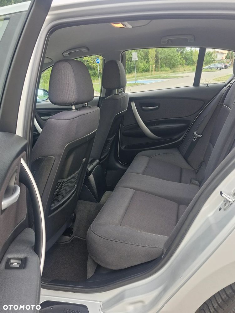 BMW Seria 1 - 22