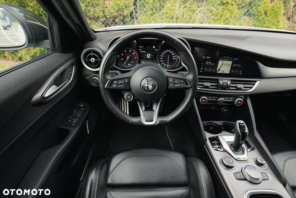 Alfa Romeo Giulia 2.0 Turbo Veloce Q4 - 11