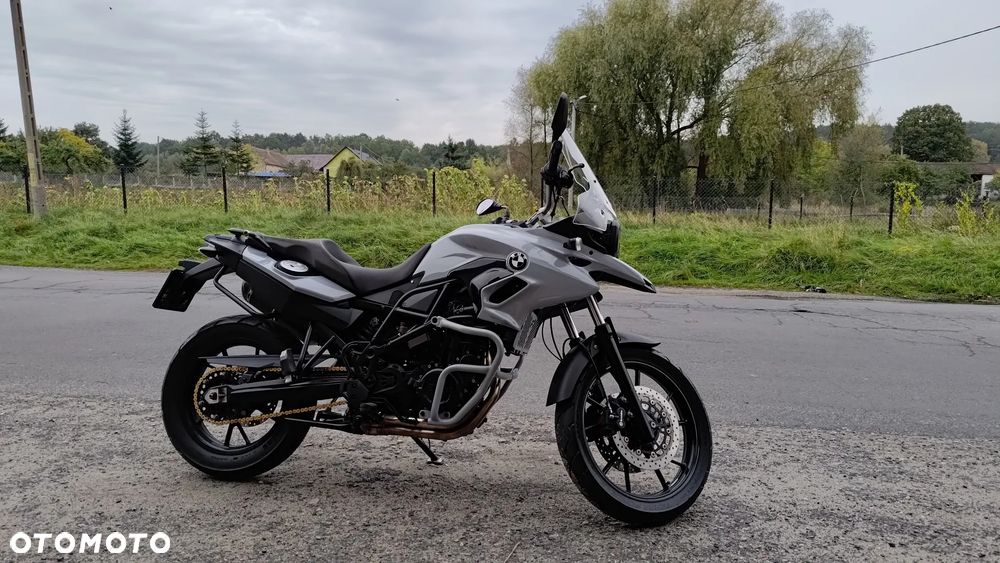 BMW F - 2