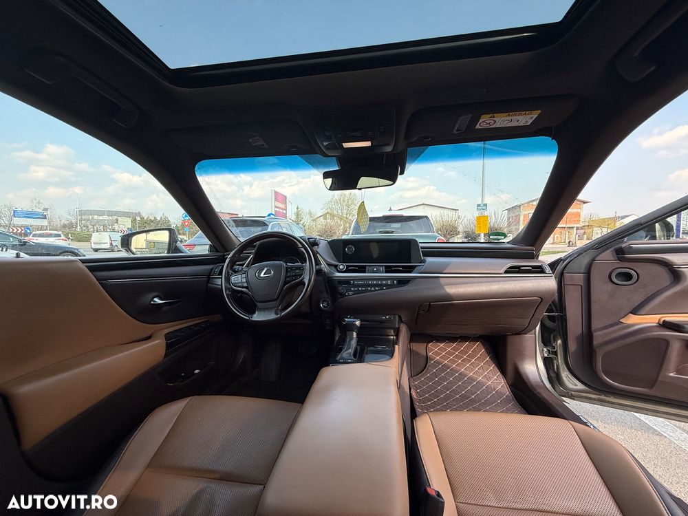 Lexus Seria ES 300h Executive - 13