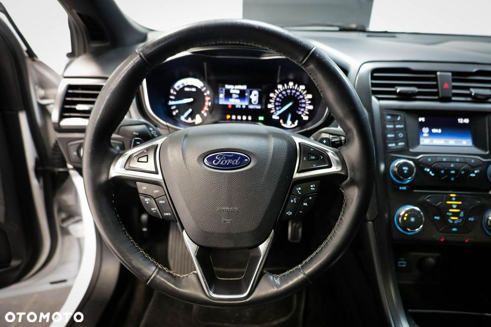 Ford Fusion - 15