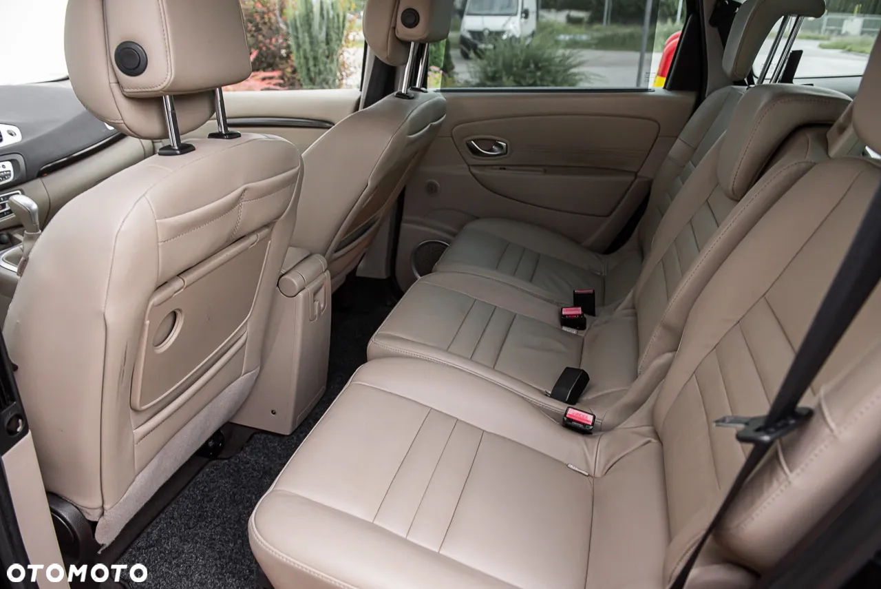 Renault Grand Scenic - 25