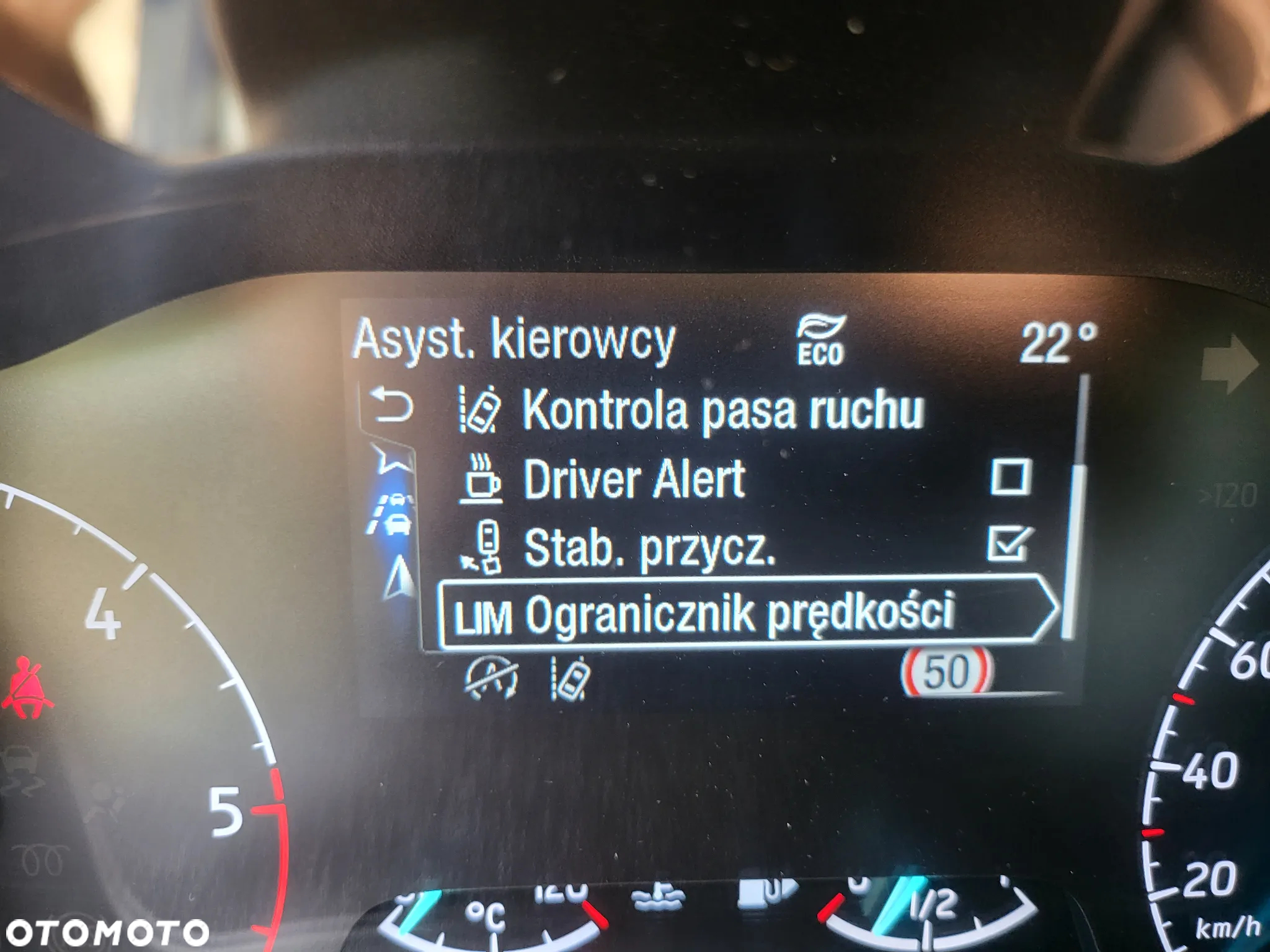 Ford Tourneo Connect Grand - 37