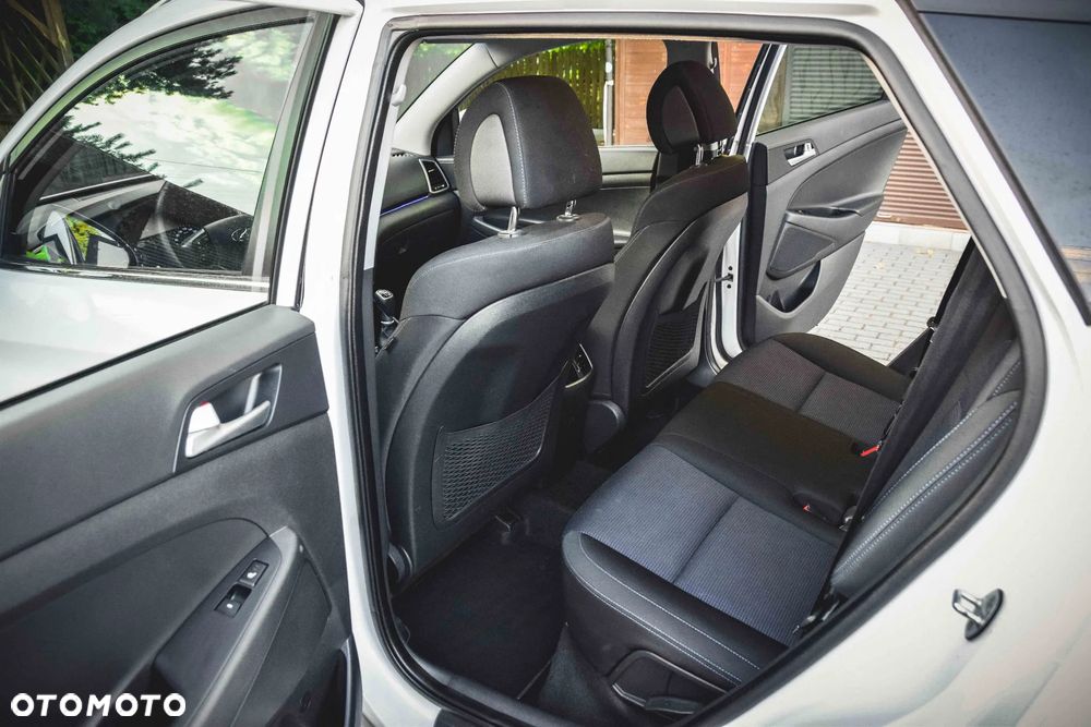 Hyundai Tucson 1.6 GDi 2WD Select - 24