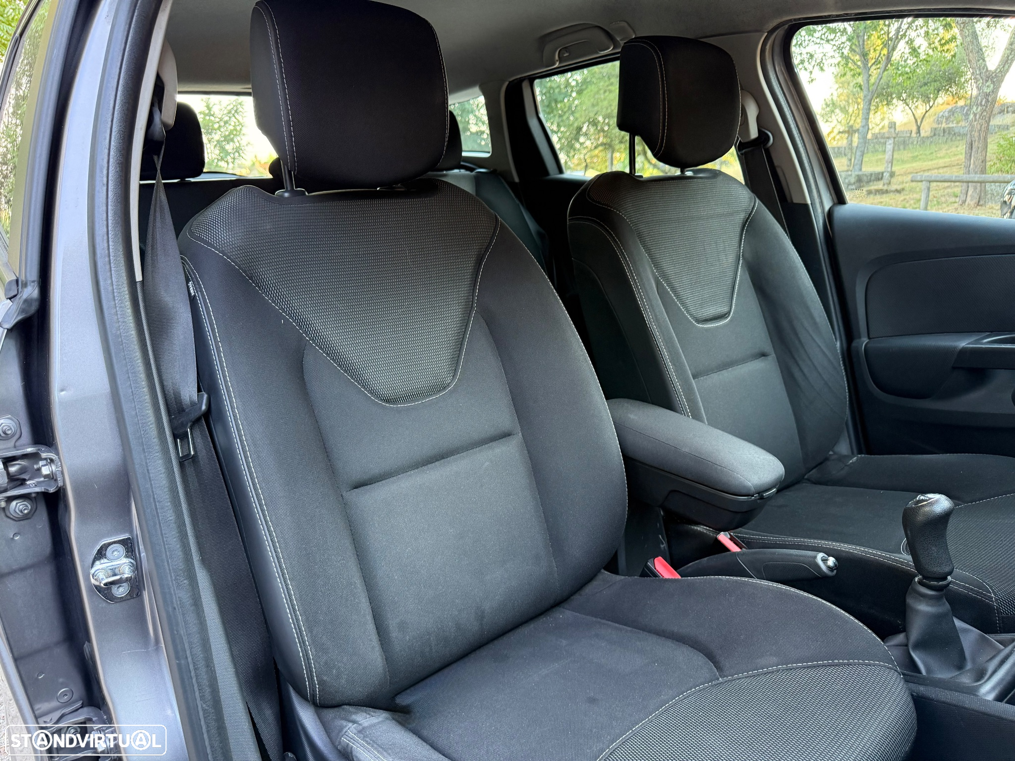 Renault Clio Sport Tourer 1.5 dCi Dynamique S - 9