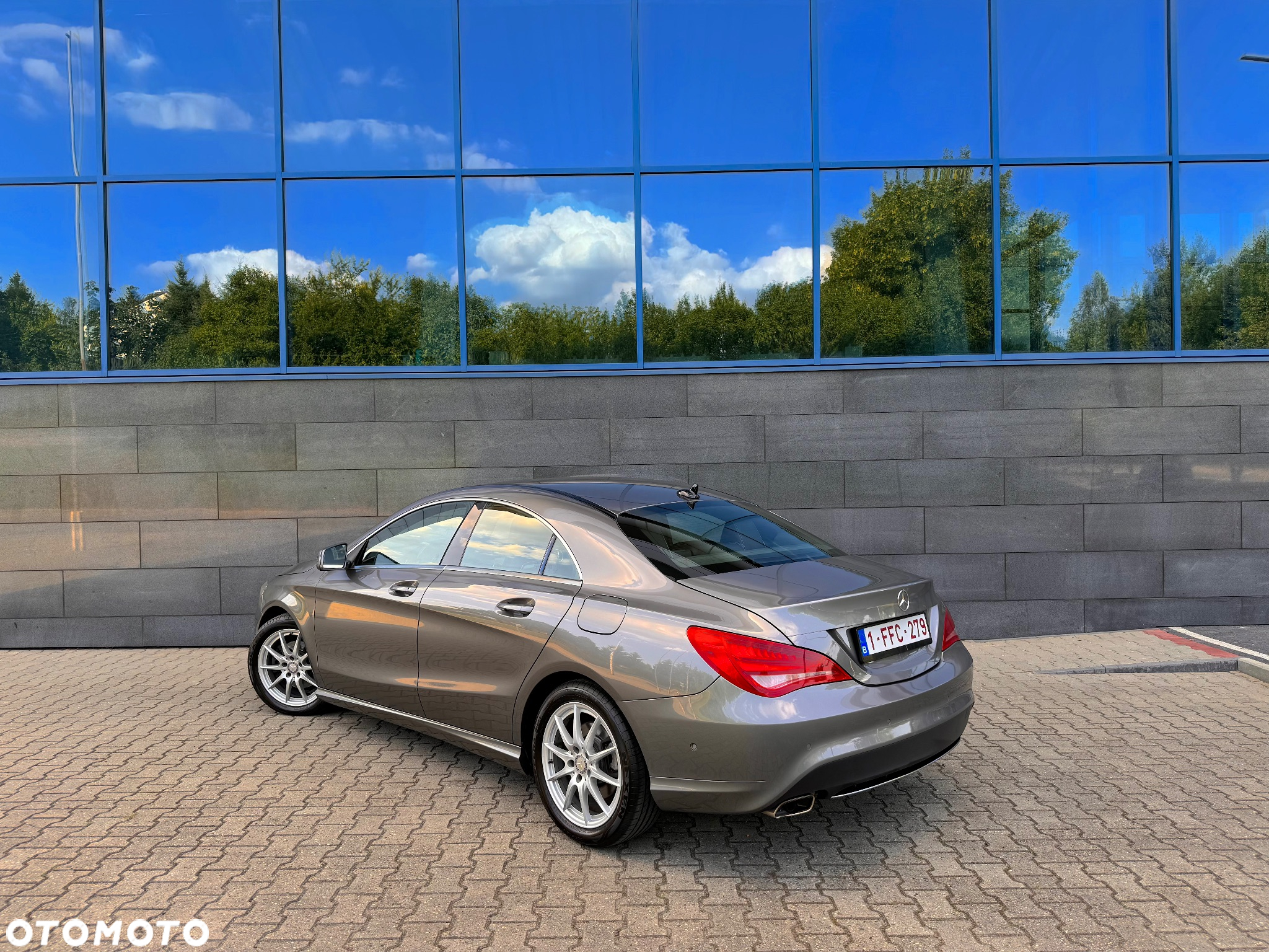 Mercedes-Benz CLA 180 Urban - 15