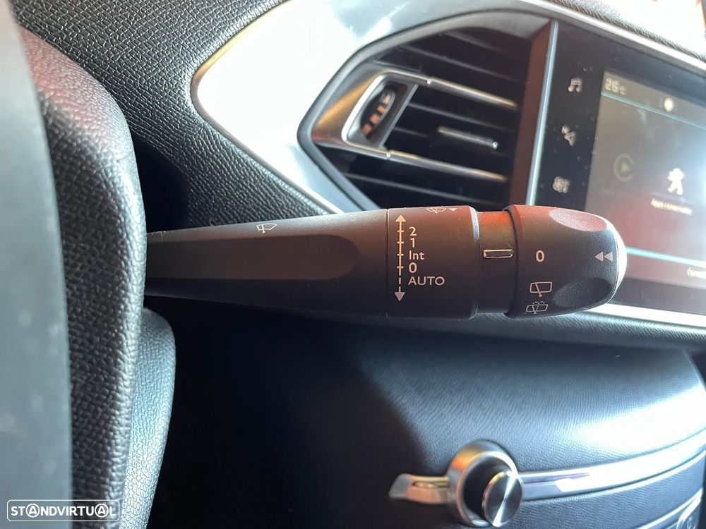 Peugeot 308 1.6 BlueHDi GT Line EAT6 - 17