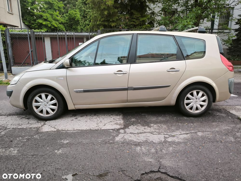 Renault Grand Scenic 1.9 dCi FAP Exception - 16