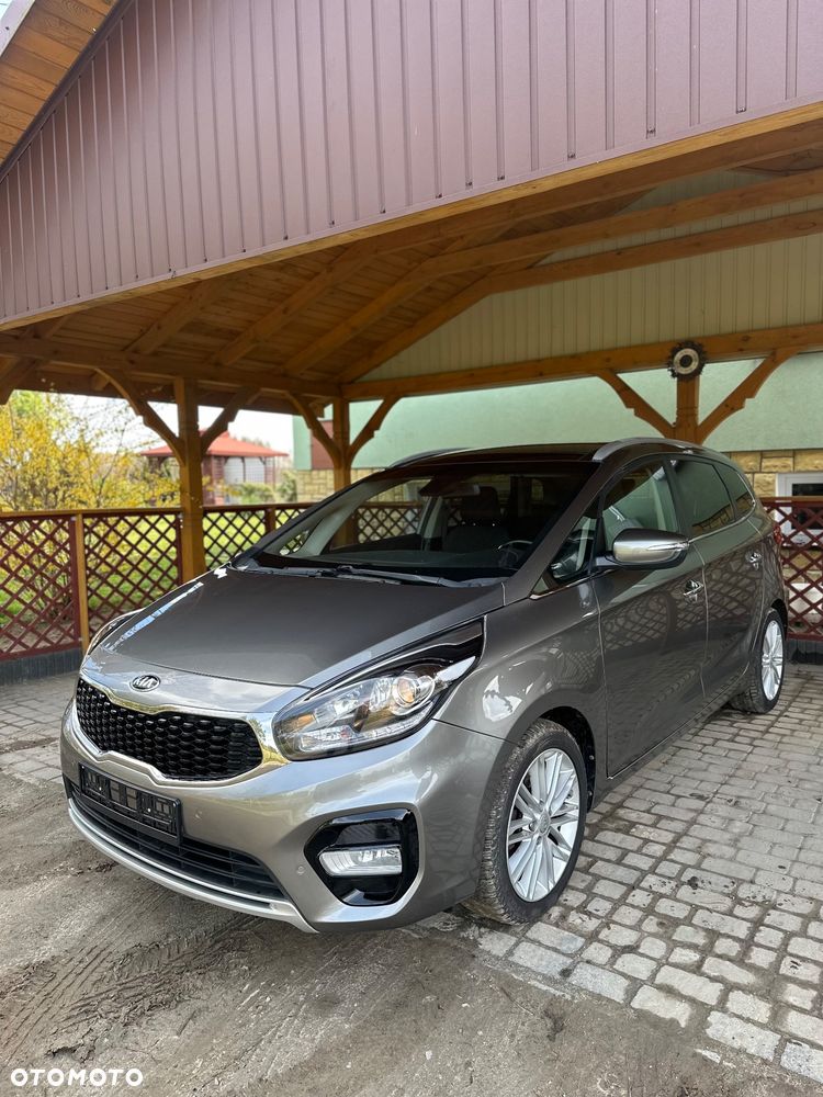 Kia Carens 1.7 CRDi M 7os EU6 - 11