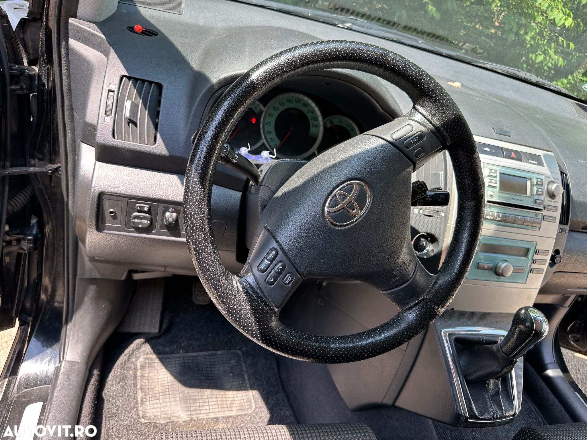 Toyota Corolla Verso - 1