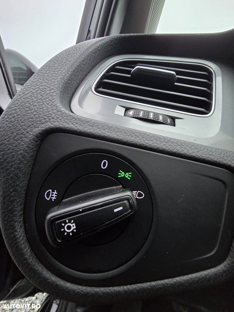 Volkswagen Golf - 13