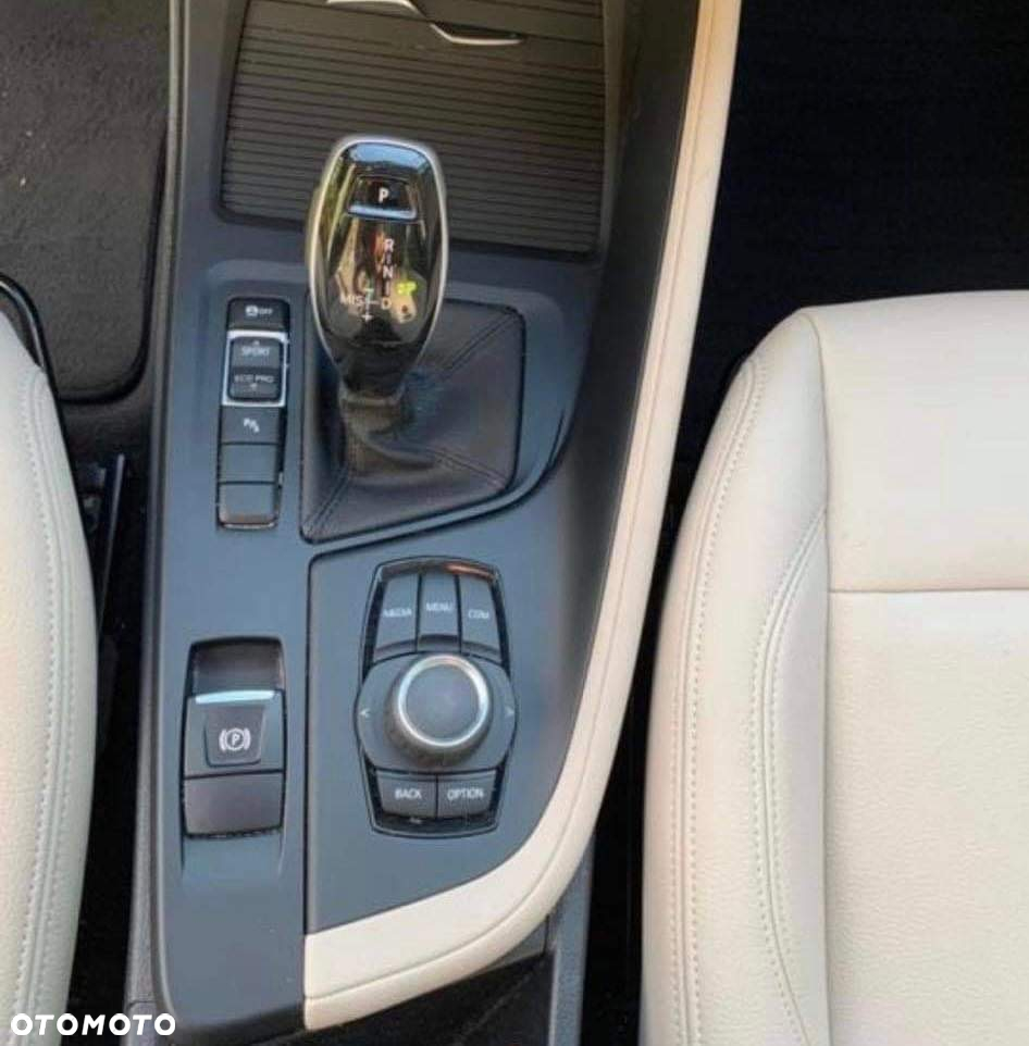 BMW X1 sDrive20i - 9