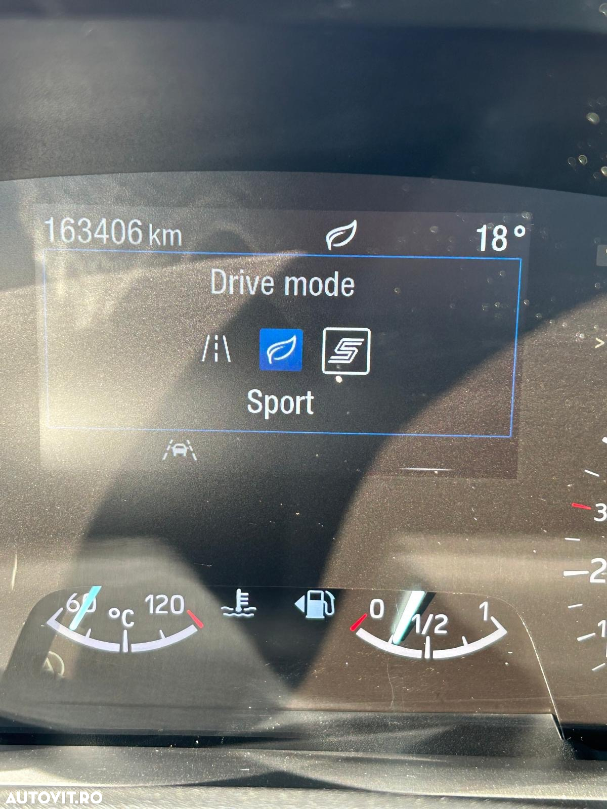Ford Focus 1.0 EcoBoost Trend Edition - 28