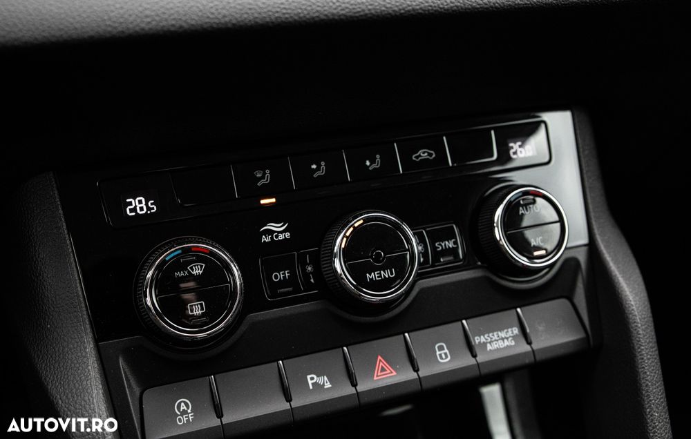 Skoda Karoq 2.0 TDI SCR 4x4 DSG Tour - 17