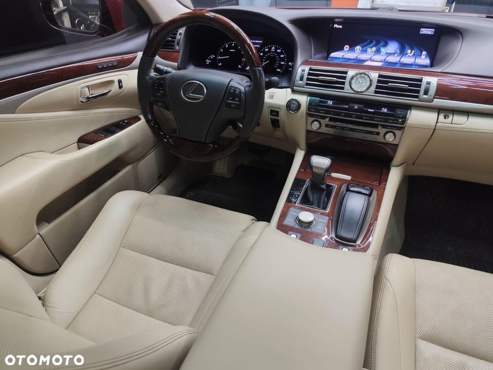 Lexus LS - 6