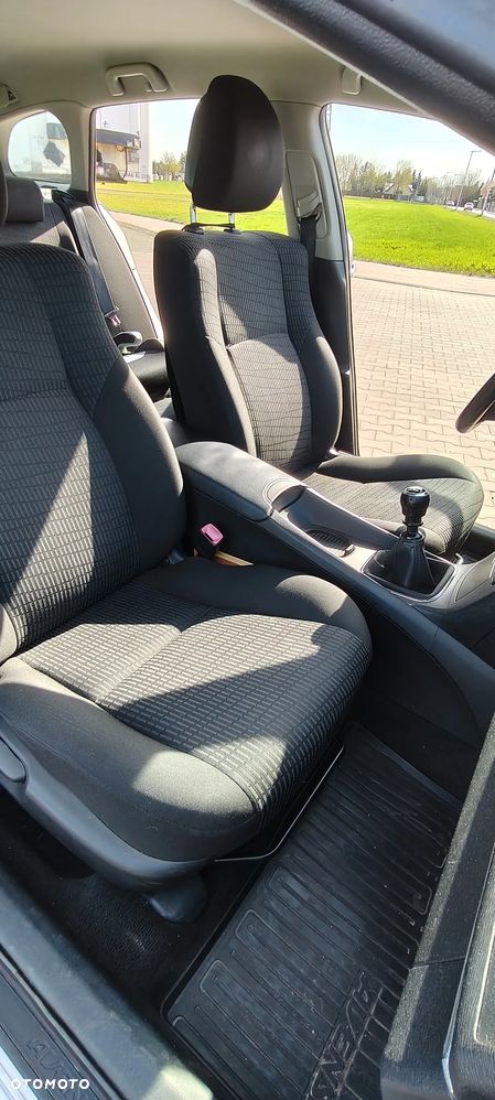 Toyota Avensis 2.0 Sol plus - 6