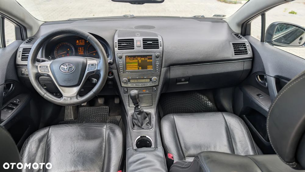 Toyota Avensis 2.0 Prestige NAVI - 9