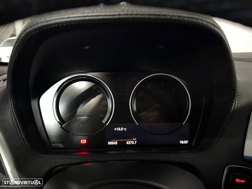 BMW 118 d Pack M - 15