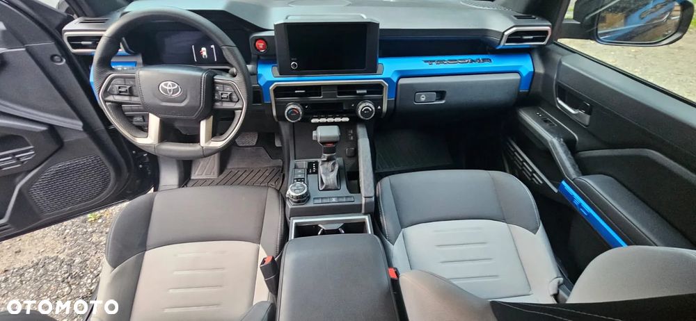 Toyota Tacoma - 18