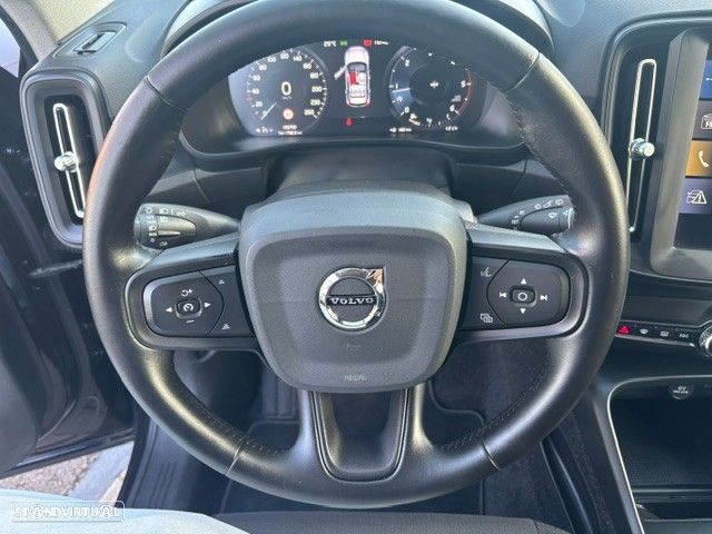 Volvo XC 40 2.0 D3 - 23