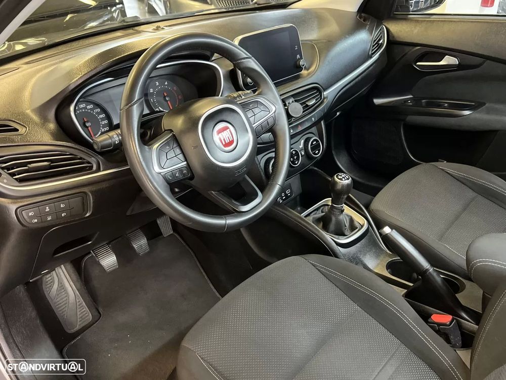 Fiat Tipo Station Wagon 1.3 M-Jet Lounge Tech - 12