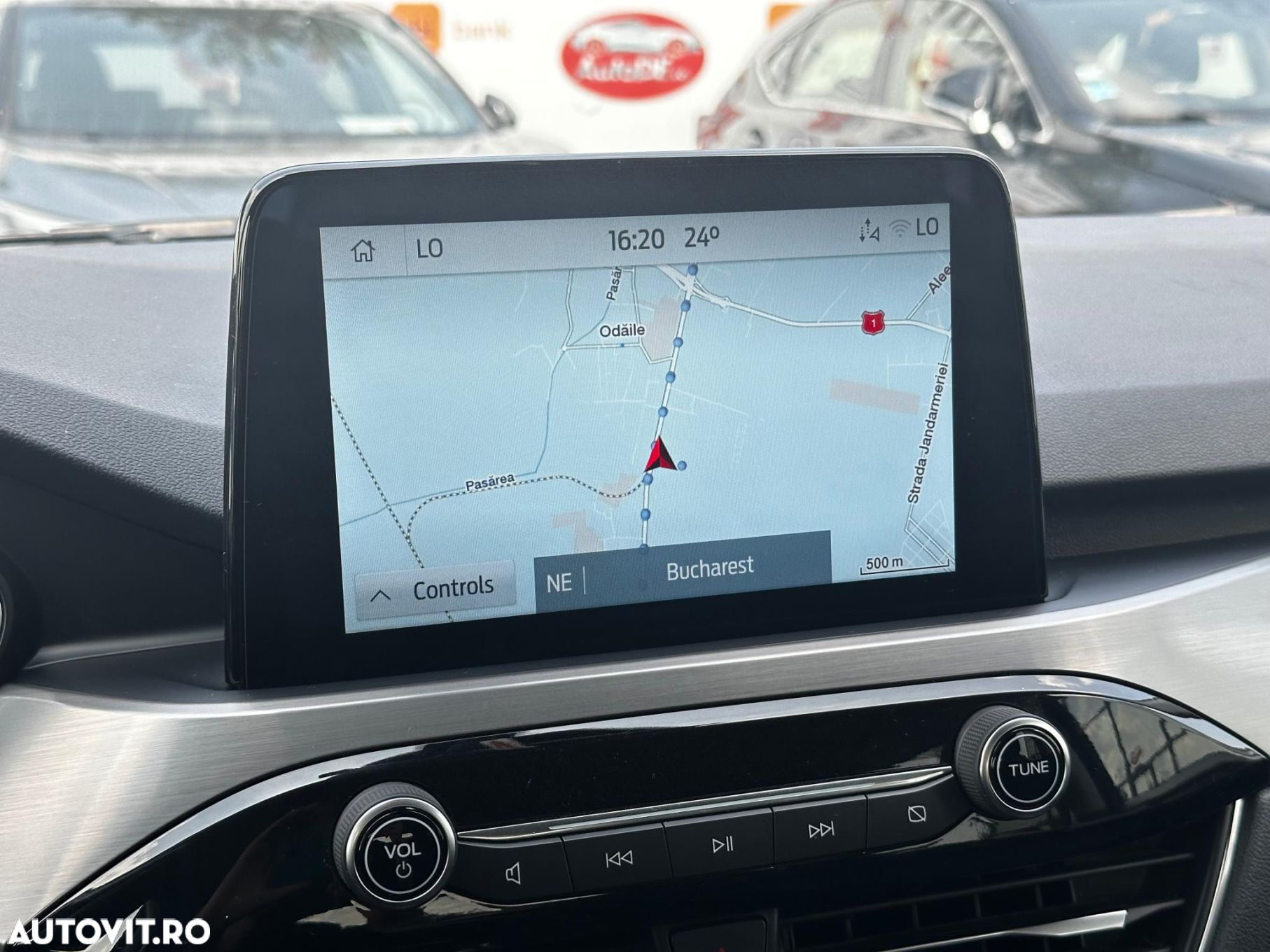 Ford Kuga - 12