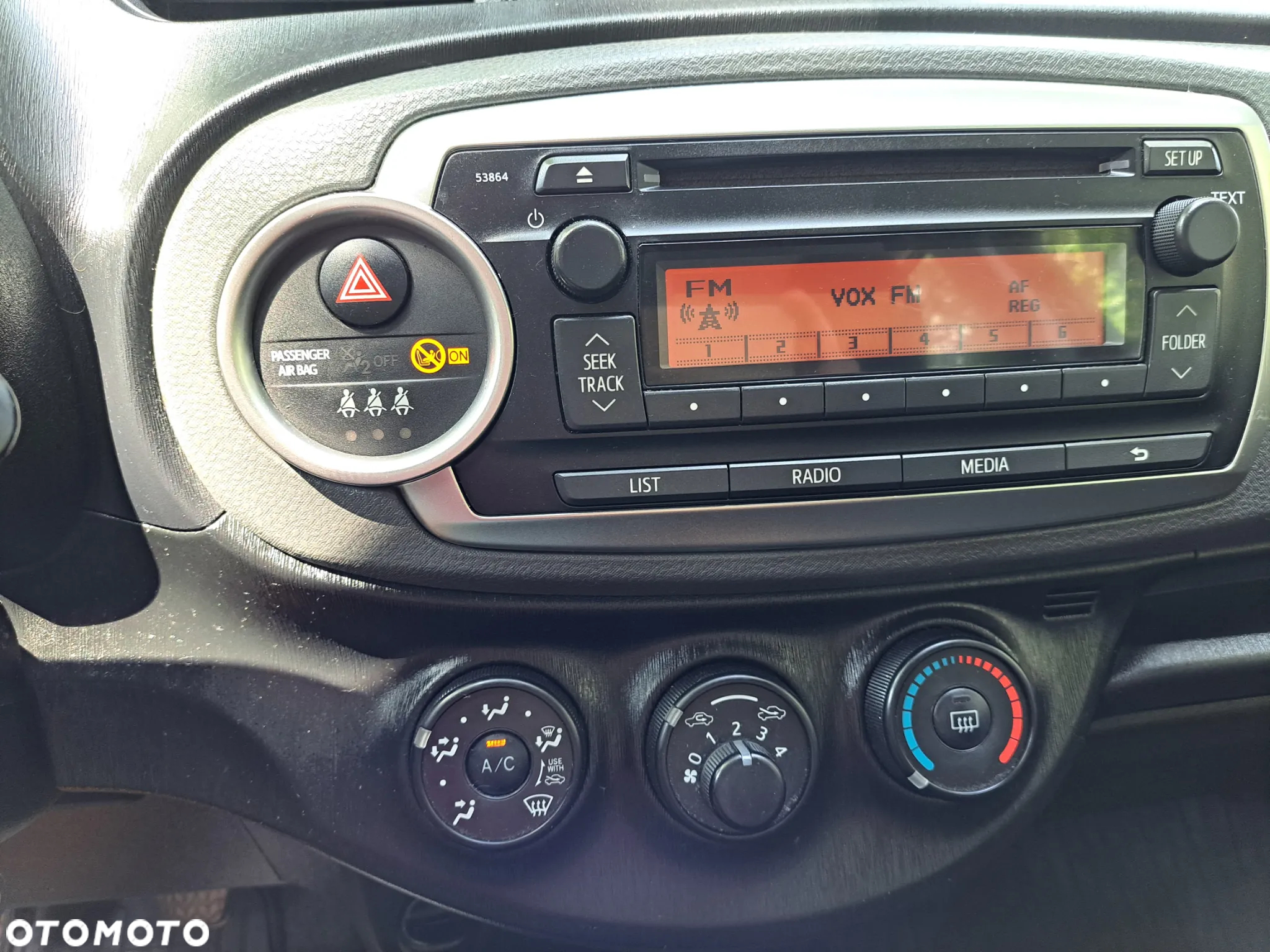 Toyota Yaris 1.0 Premium - 11