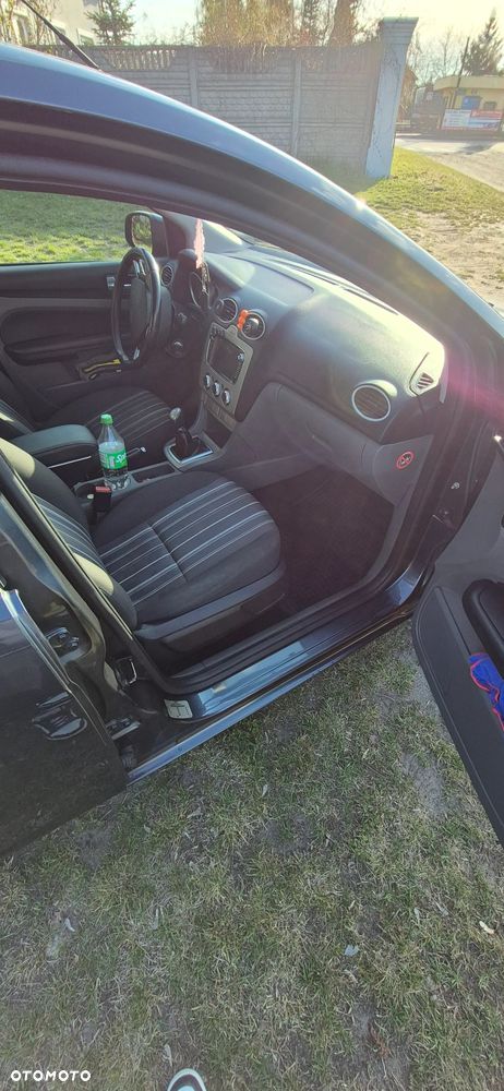 Ford Focus 1.6 TDCi Sport - 11