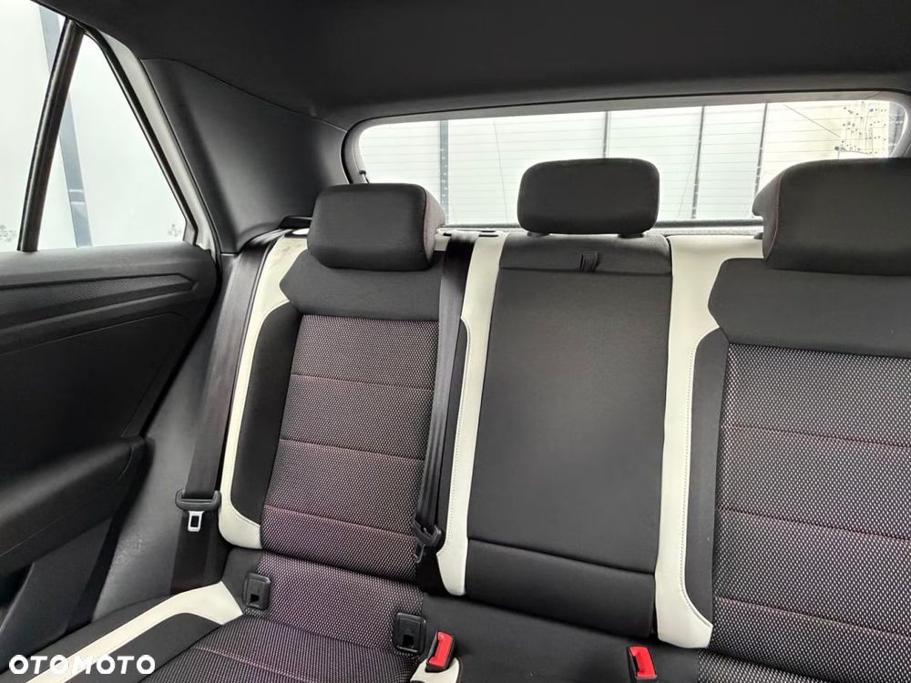 Volkswagen T-Roc 2.0 TDI SCR 4MOTION DSG Sport - 28